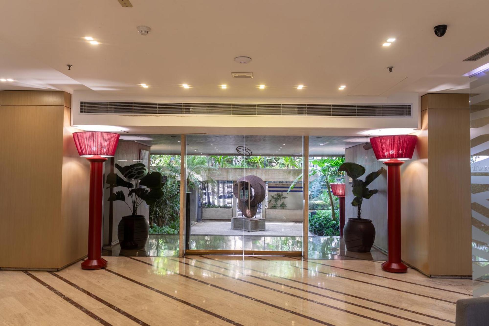 Hotel Altamira Suites Caracas Exterior photo