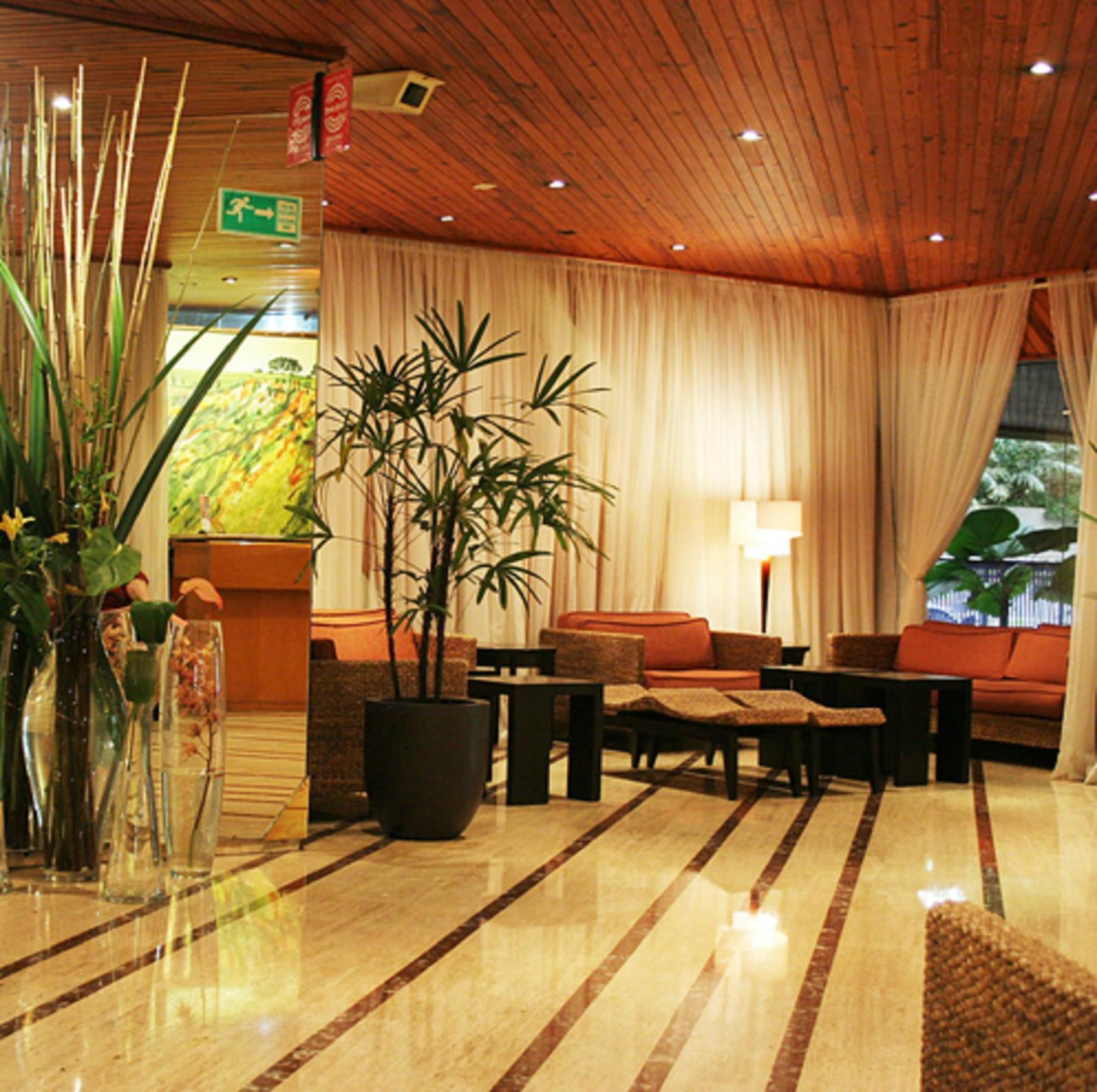 Hotel Altamira Suites Caracas Exterior photo